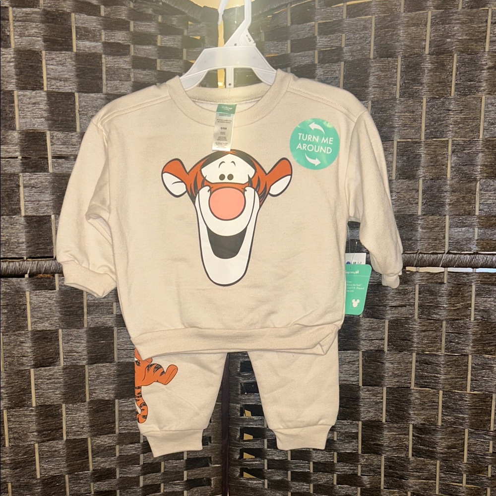 Disney Kids Beige Tigger Matching Sweatshirt & Joggers Set w 2 Winnie the Pooh